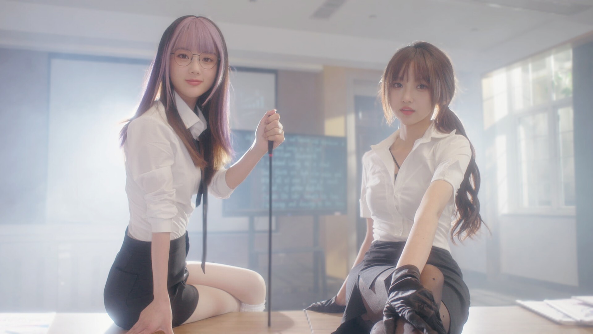 美女,请别影响我学习/Knowledge, or know Lady_1