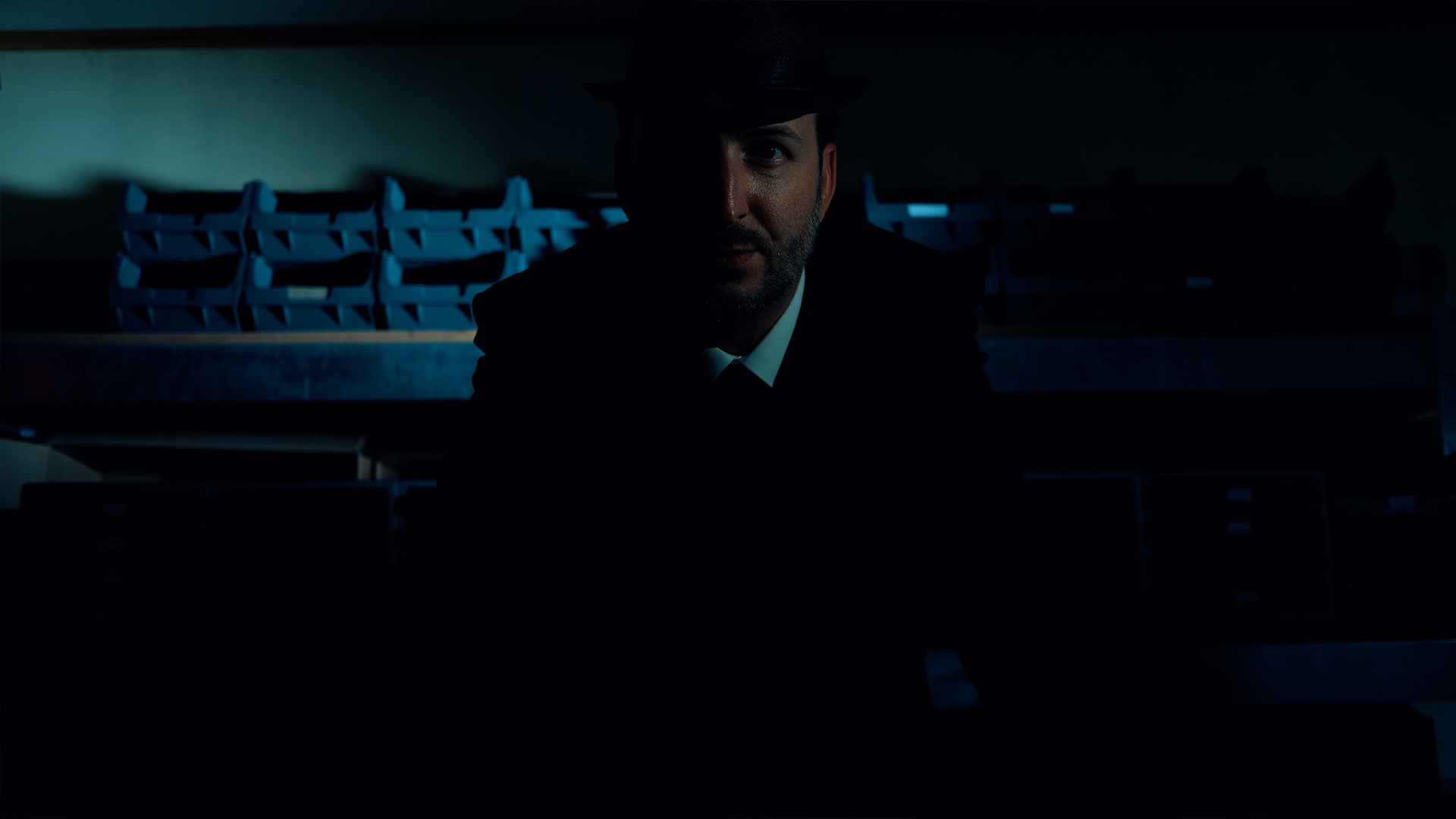 化身侦探/变形侦探/The Shapeshifting Detective_3